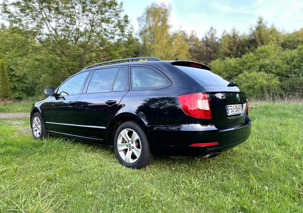 Skoda Superb cena 36500 przebieg: 219752, rok produkcji 2011 z Torzym małe 254